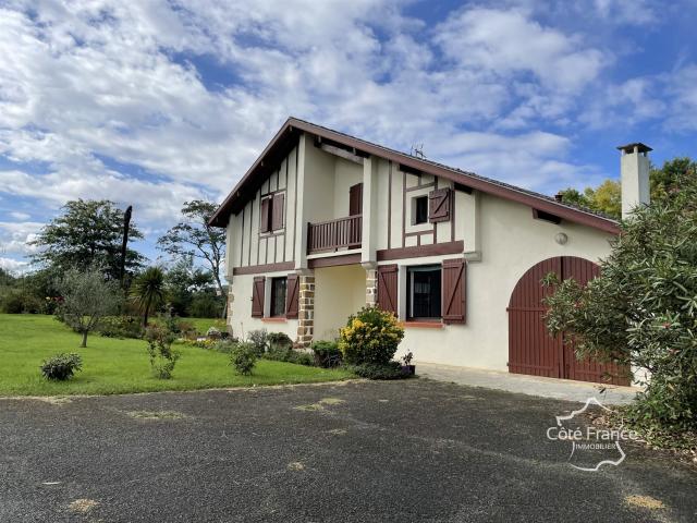 Villa autonome 7 pièces, Près de Salies de Béarn 187m² Salies de Béarn