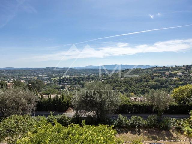 Villa avec incroyable vue panoramique 205m² Châteauneuf Grasse