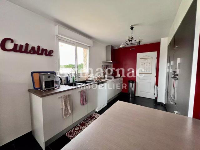 Villa avec jardin et piscine 136m² Marambat