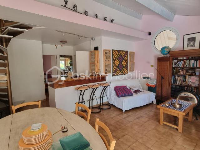 VILLA AVEC PISCINE – 4 CHAMBRES – 118.95 M² – VENDARGUES