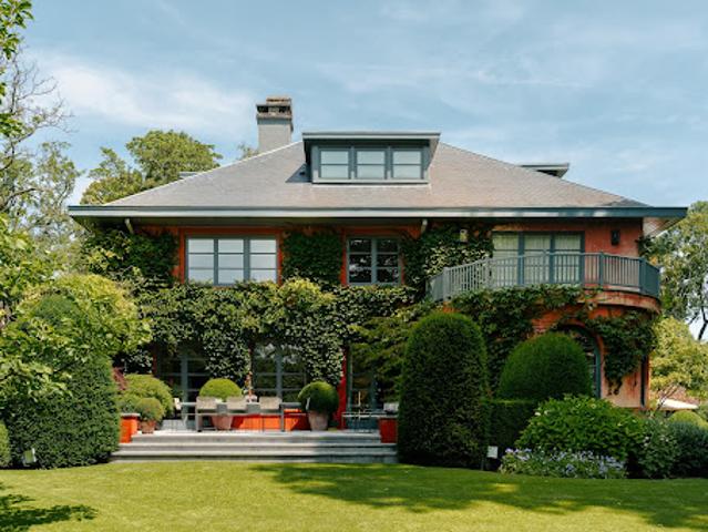 Villa avec piscine et terrasse