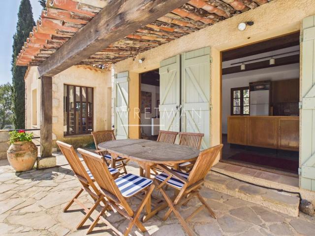 Villa avec piscine et vue à pied du village Seillans m² Seillans