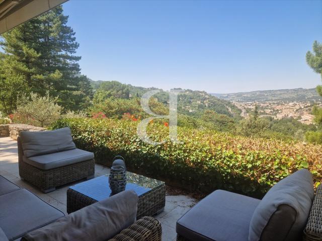 Villa avec piscine et vue imprenable sur Nyons 174m² Nyons