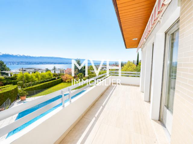 Villa avec piscine et vue lac coteau de Cologny