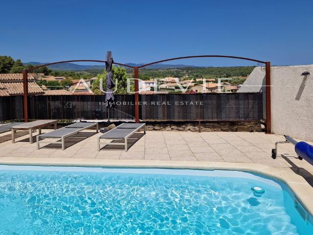 Villa avec piscine et vue panoramique proche Carcassonne, id. 130m² Laure Minervois