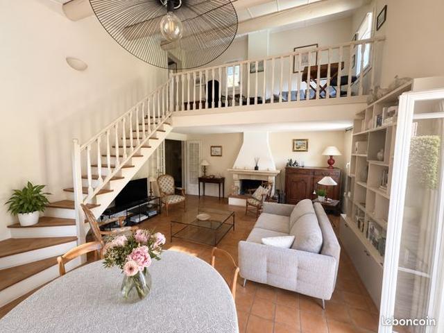Villa avec piscine Saint Marc Jaumegarde