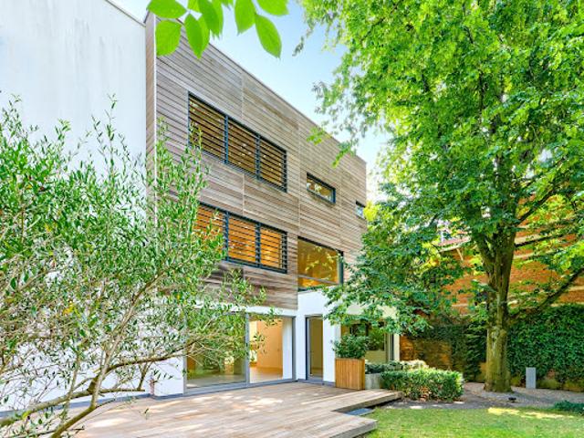 Villa avec jardin et terrasse