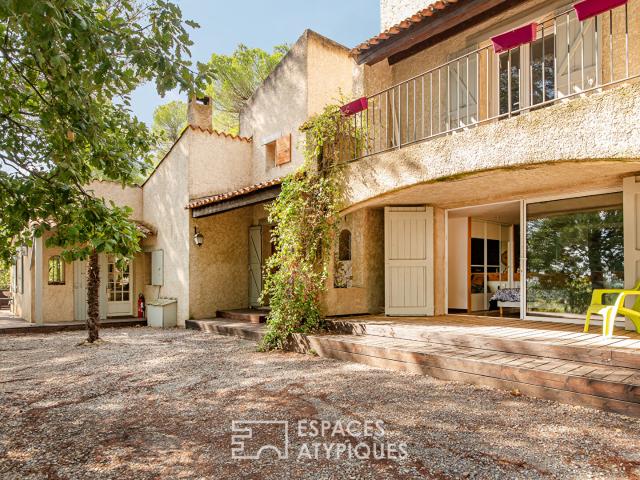 Villa avec vue imprenable et piscine, un oasis de tranquillité