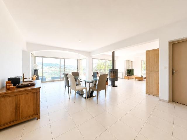 Villa avec vue imprenable 190m² Veyre Monton