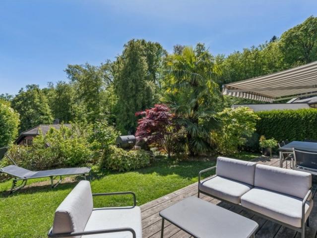 Villa avec vue lac imprenable dans un quartier prisé à Bevaix