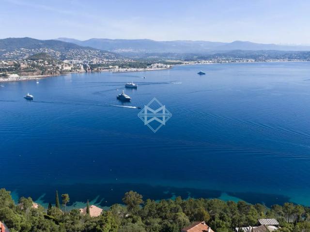 Villa avec vue mer dominante sur les hauteurs de Théoule sur. 160m² Théoule sur Mer