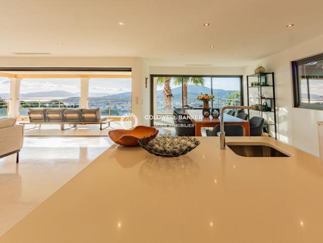 Villa avec vue panoramique, Le Sémaphore