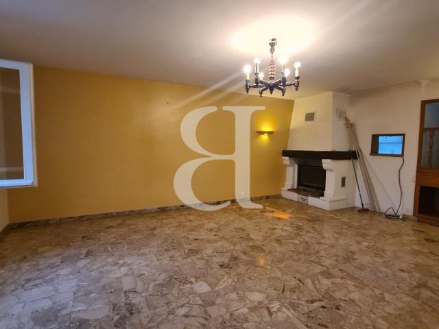 Villa avec vaste terrain arboré à vendre – Saint Pantaléon 158m² Valréas