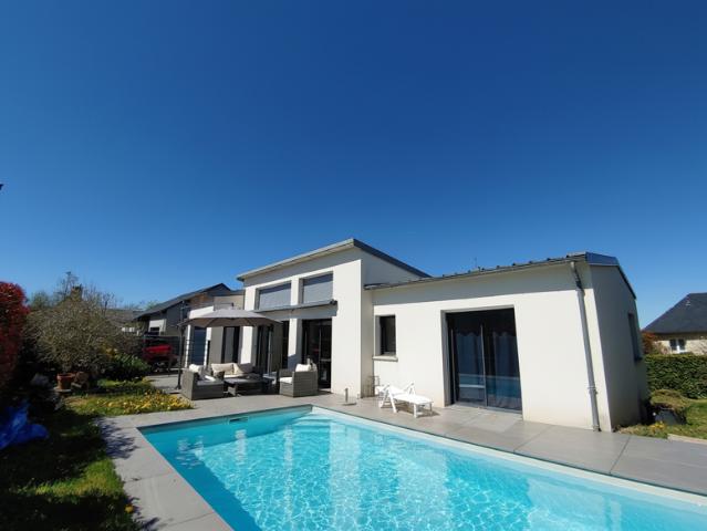 VILLA BASSE CONSOMATION GARAGE PISCINE RODEZ