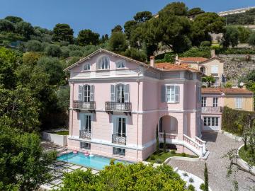 louer Villa à Alpes - Piscine