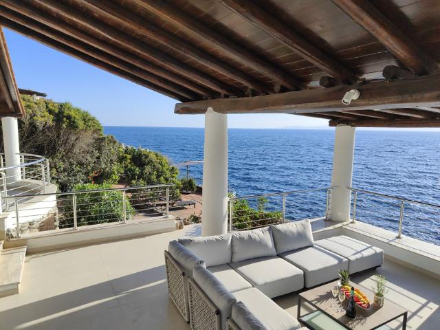 Villa Bella on the seafront