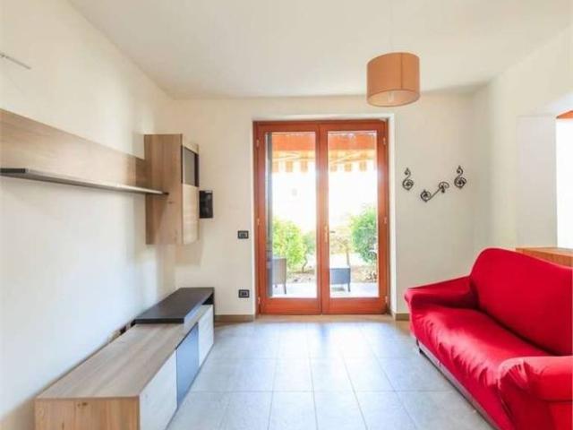 Villa bifamiliare via 1° Maggio, 1, Centro, Gavirate