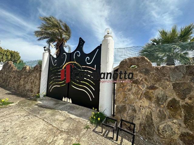 Villa bifamiliare via 62, Triscina, Castelvetrano