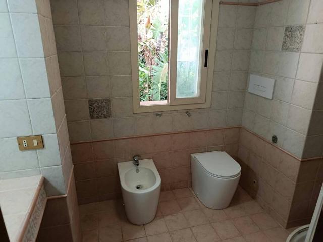 Villa bifamiliare via Concetto Marletta 37, Aci Trezza, Aci Castello