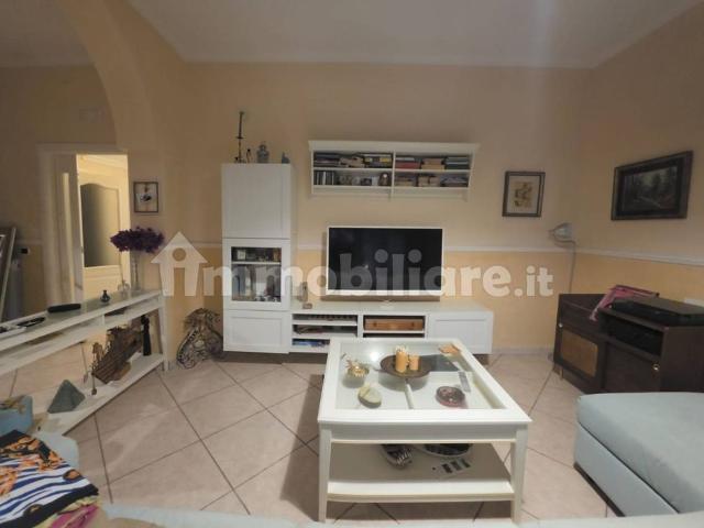 Villa bifamiliare via Domitiana 48A, Licola Paese, Giugliano in Campania