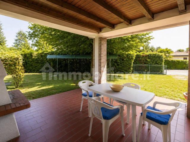 Villa bifamiliare via dei Garofani 2b, Bibione Pineda, San Michele al Tagliamento