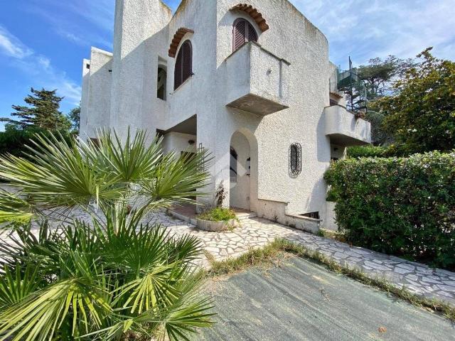 Villa bifamiliare via del tritone 5, Villa Claudia, Anzio