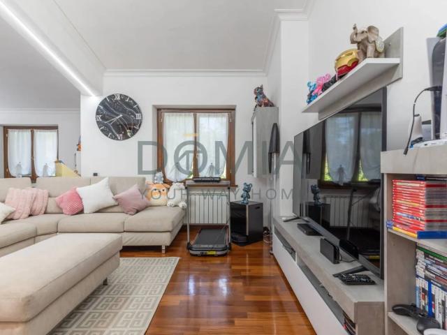 Villa bifamiliare via di Grottarossa 298, Grottarossa Saxa Rubra, Roma