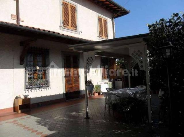 Villa bifamiliare via Duca d'Aosta, Centro, Forte dei Marmi