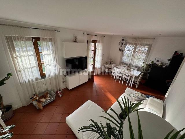 Villa bifamiliare via Duca d'Aosta, Centro, Forte dei Marmi