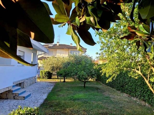 Villa bifamiliare via Lussemburgo 8, Centro, Sabaudia