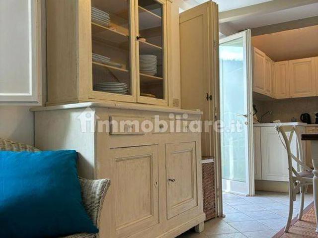 Villa bifamiliare via Malta, Roma Imperiale, Forte dei Marmi