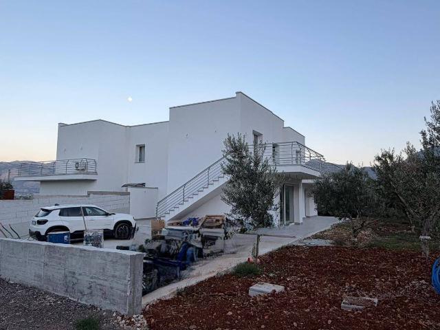 Villa bifamiliare via Nazionale 113, Villagrazia di Carini, Carini