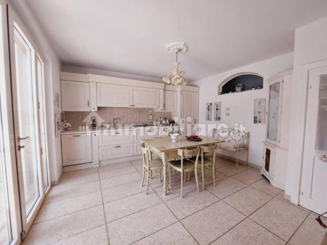 Villa bifamiliare via Santa Maria 24, Ripaberarda, Castignano