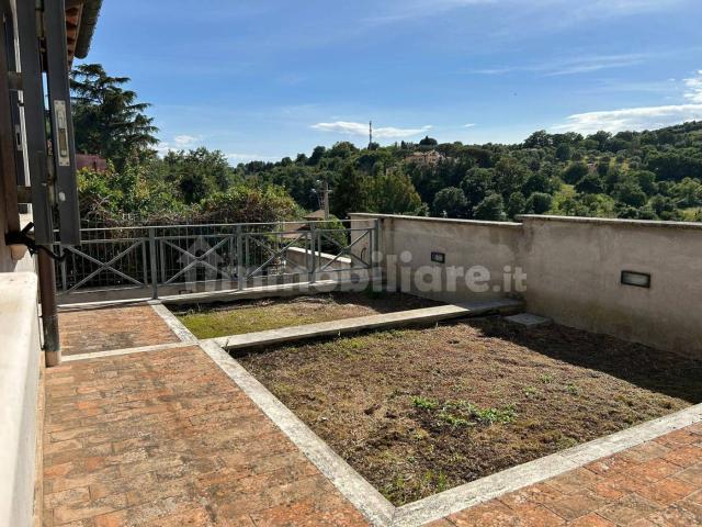 Villa bifamiliare via Santa Maria, Centro, Sacrofano