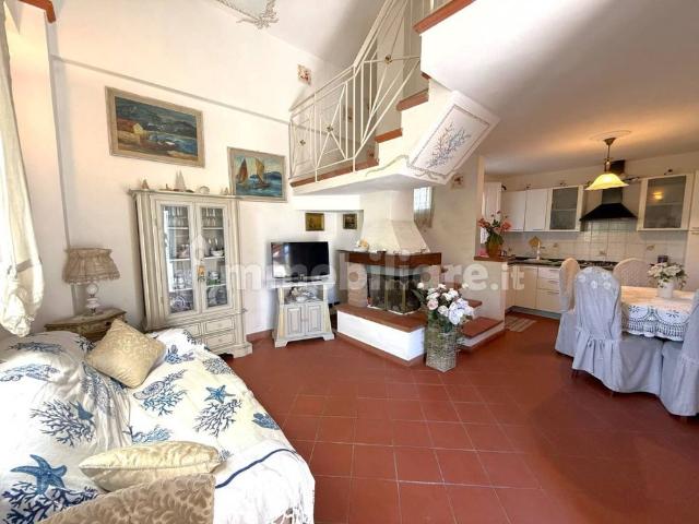 Villa bifamiliare via Piave, Centro, Forte dei Marmi