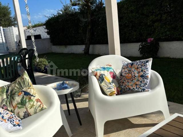 Villa bifamiliare via Terracina, Centro, San Felice Circeo