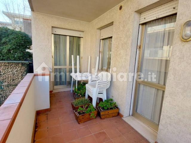 Villa bifamiliare viale Ugo Bassi, Abissinia, Riccione