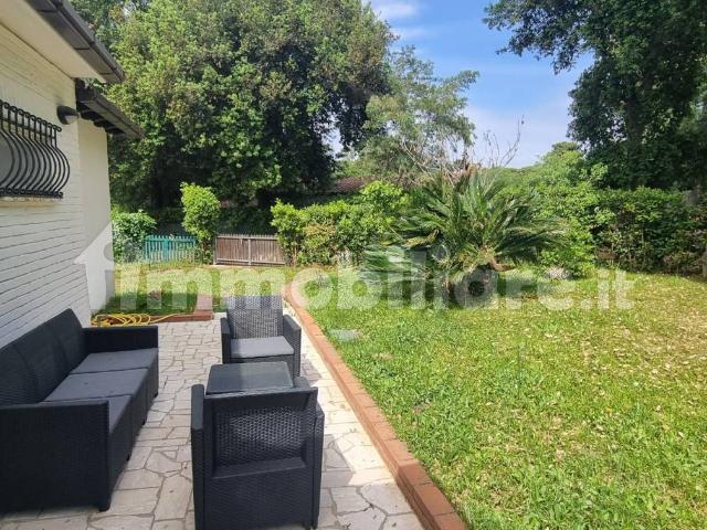 Villa bifamiliare viale delle Querce 16, Selva Piana Baia D'argento, Sabaudia