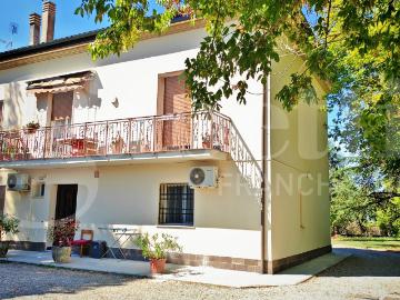 Villa Bifamiliare con box doppio a San Giovanni in Persiceto