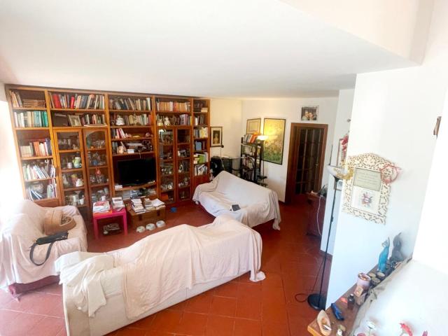Villa Bifamiliare con giardino a Vicopisano