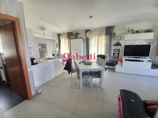 Villa Bifamiliare con giardino a Coriano