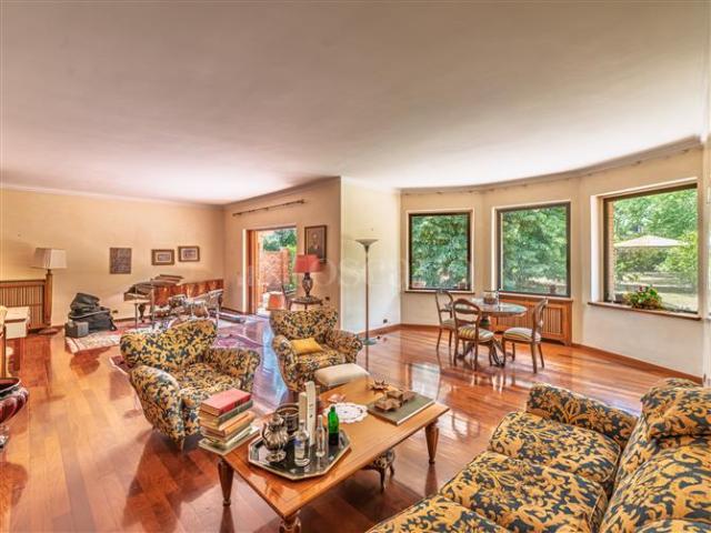Villa Bifamiliare di 420 mq a Olgiata, Giustiniana Roma