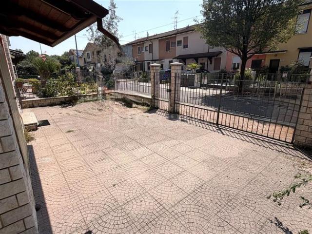 Villa Bifamiliare di 127 mq a Urago Mella, Primo Maggio, Sant'Anna, Villaggio Badia Brescia