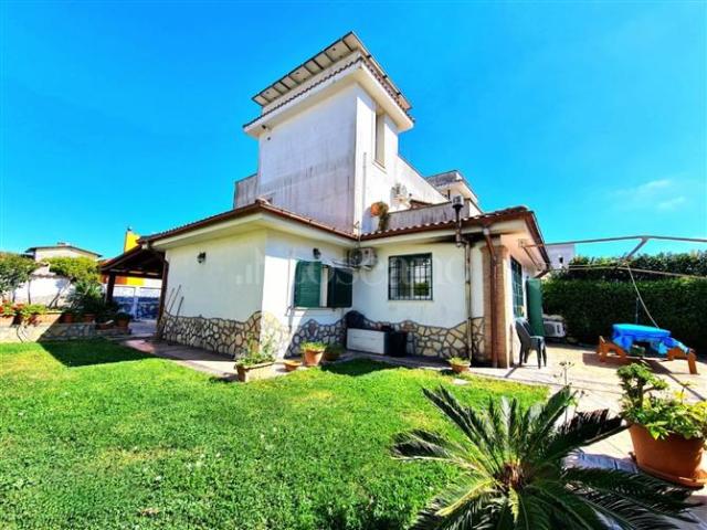 Villa Bifamiliare di 160 mq a Marechiaro, Cocchino, Anzio Colonia Anzio