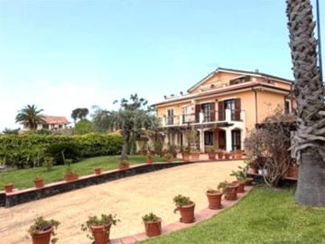Villa Bifamiliare di 182 mq a Centro Pedara