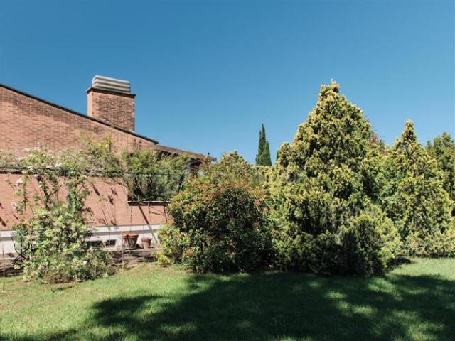 Villa Bifamiliare di 200 mq a Axa, Casal Palocco, Infernetto Roma