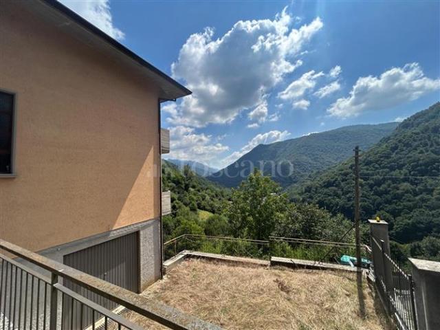 Villa Bifamiliare di 202 mq a Gombio Polaveno