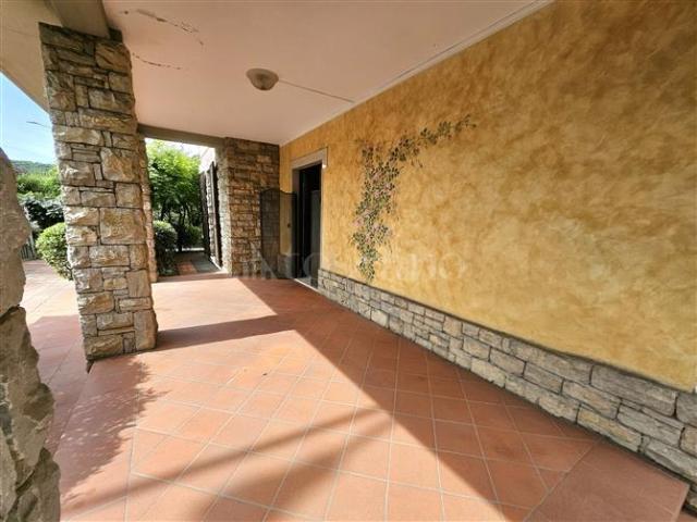 Villa Bifamiliare di 210 mq a Centro Nave