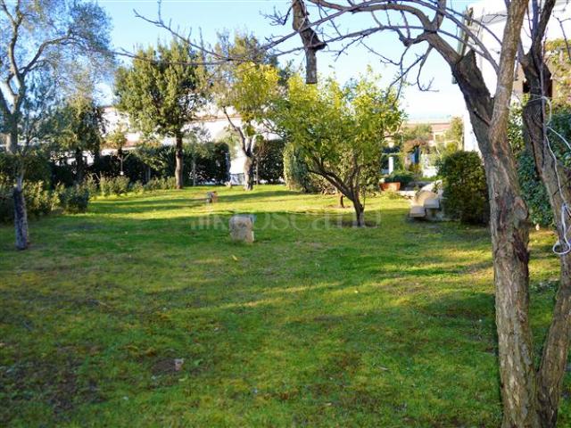 Villa Bifamiliare di 210 mq a Viale Aldo Moro Ospedale Vecchio Olbia