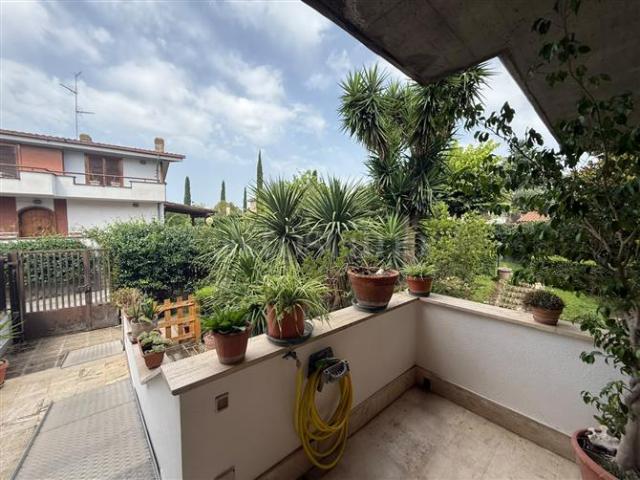 Villa Bifamiliare di 240 mq a Casetta Mattei, Pisana, Bravetta Roma